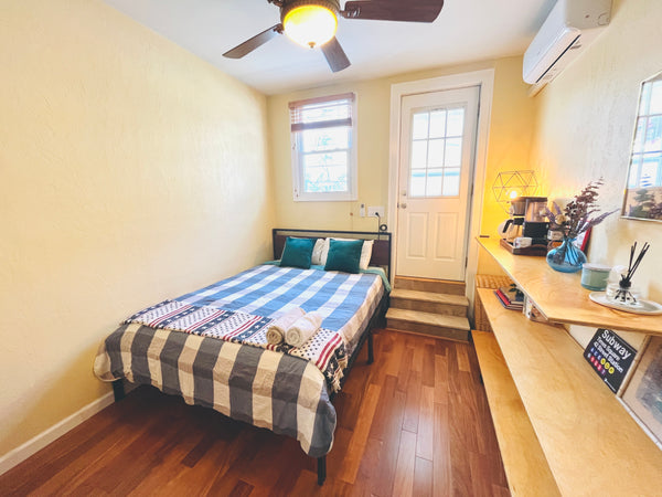 You'll stay in one of two bedrooms in our apartment with access to the shared ki New York, NY Home in Queens · 1 bedroom · 1 bed · 1 private bath Private room in home vacation rental 933990288742621736