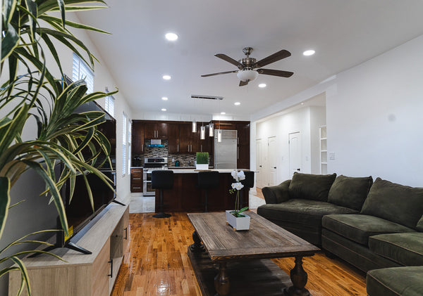 Located in the center of queens. Walking distance to major sporting events (Citi  Rental unit in Queens · ★4.94 · 3 bedrooms · 3 beds · 1 bath Entire rental unit vacation rental 653032844402630246