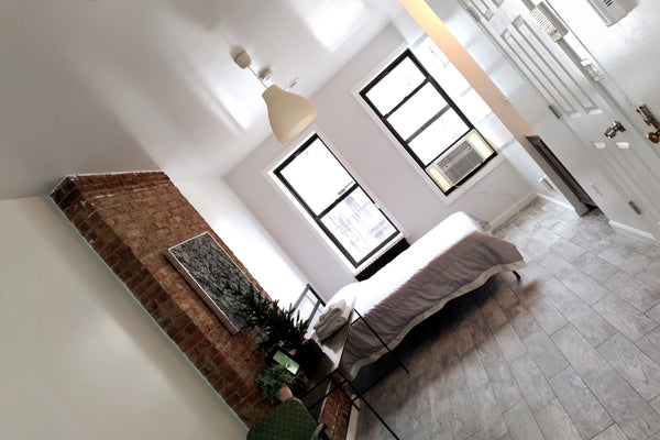 Brand new Studio with all the amenities.  Very clean and modern,  1 QUEEN bed,   New York, NY Condo in New York · ★4.80 · 1 bedroom · 1 bed · 1 bath Entire condo vacation rental 9994304