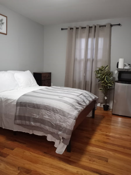 Kick back and relax in this calm, stylish space. New York, United States Home in Queens · 1 bedroom · 1 bed · 1 shared bath Private room in home vacation rental 551665755238884793