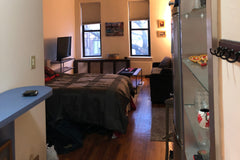 Private, clean, quiet, newly renovated, conveniently located studio (5th floor w New York, NY Rental unit in New York · Studio · 1 bed · 1 bath Entire rental unit vacation rental 41406338