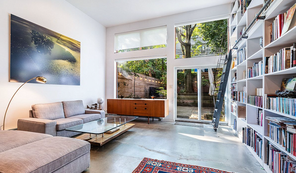 Filled with light, books and music, this beautiful home connects you to nature a  Condo in Brooklyn · 3 bedrooms · 6 beds · 2.5 baths Entire condo vacation rental 566730712482322579
