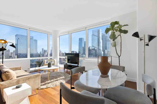 Living the life of luxury in Manhattan Penthouse,  with the best views of the ci North Bergen, NJ Rental unit in New York · ★4.85 · 2 bedrooms · 2 beds · 2 baths Entire rental unit vacation rental 45456352