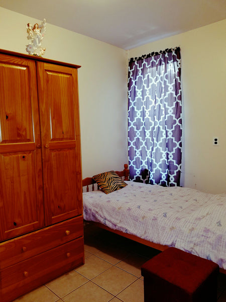 The room is very cozy and clean and is located in a quiet building few steps fro  Rental unit in queens · 1 bedroom · 1 bed · 1 bath Private room in rental unit vacation rental 13945103