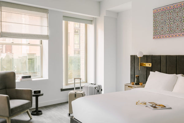 Welcome to City Hall Park, where the hustle and bustle of FiDi melt away. Have y New York, NY Rental unit in New York · ★4.60 · Studio · 1 bed · 1 bath Entire rental unit vacation rental 48936871