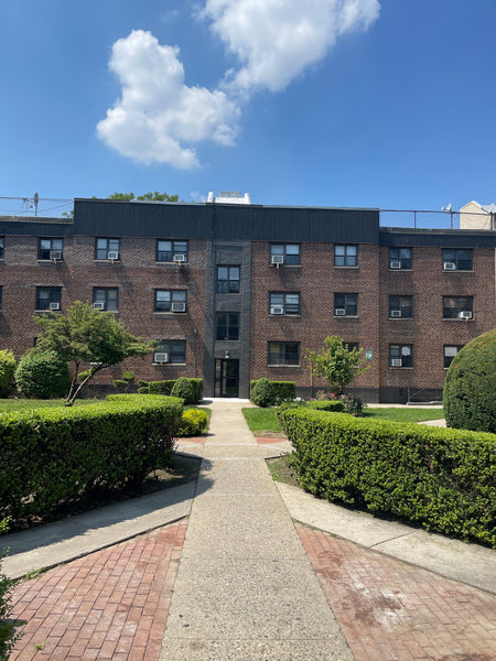 Keep it simple at this peaceful and centrally-located place. Private Room to res New York, NY Rental unit in Queens · ★4.61 · 1 bedroom · 2 beds · 1 shared bath Private room in rental unit vacation rental 51119388
