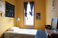 We have a lovely little 2 bedroom Greenpoint apartment - filled with light and p Los Angeles, CA Rental unit in Brooklyn · 2 bedrooms · 2 beds · 1 bath Entire rental unit vacation rental 1935175