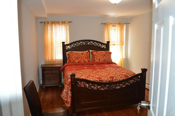 Enjoy a memorable visit when you stay in this unique place.  Rental unit in Brooklyn · ★4.60 · 1 bedroom · 2 beds · 1 private bath Private room in rental unit vacation rental 652427719093337069