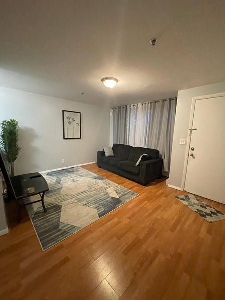Enjoy the peace of this beautiful spacious home with easy access to NYC attracti New York, United States Home in Brooklyn · 1 bedroom · 1 bed · 1 shared bath Private room in home vacation rental 794259831614286097