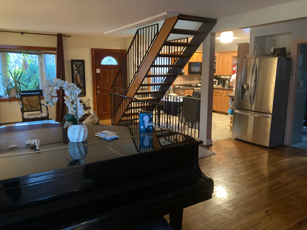 Welcome to our quiet and peaceful home! Our cozy house is the perfect getaway fo New York, NY Home in Queens · ★5.0 · 1 bedroom · 1 bed · 1 shared bath Private room in home vacation rental 828943044984014984