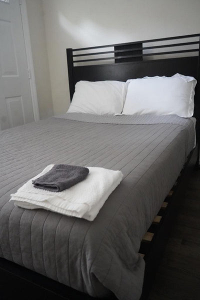 Cozy and convenient #2 bedroom JFK, LGA and casino.<br />Your family will be clo New York, United States Rental unit in Queens · ★3.33 · 1 bedroom · 1 bed · 1 shared bath Private room in rental unit vacation rental 565955554959928946
