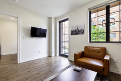 Take it easy at this unique and tranquil getaway. New York, NY Rental unit in Queens · 2 bedrooms · 2 beds · 1 bath Entire rental unit vacation rental 1007546712115640866