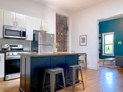 Stay in this bright and spacious Brooklyn retreat, near the exciting hustle and  New York, NY Rental unit in Brooklyn · 1 bedroom · 2 beds · 1 bath Entire rental unit vacation rental 973108515562331046
