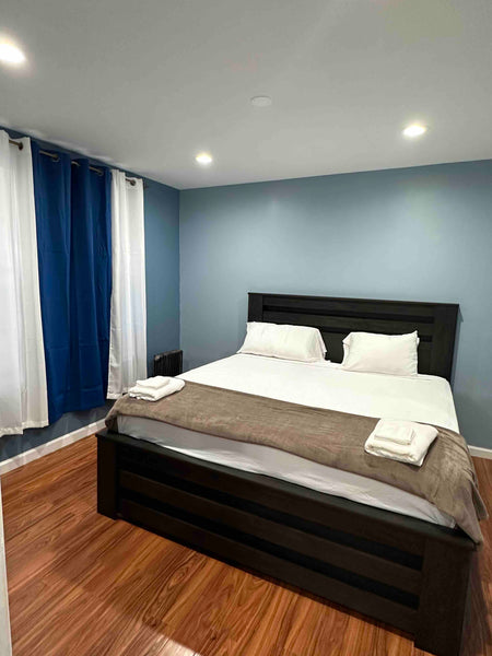 Enjoy a stylish experience at this centrally-located place.  Rental unit in Brooklyn · 1 bedroom · 2 beds · 1 bath Entire rental unit vacation rental 995884756639416846