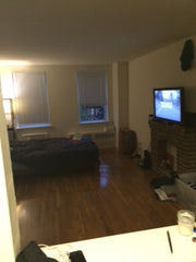 Large TV with Cable, Queen Size Bed, small full kitchen. Nice and clean. Fits tw New York, NY Rental unit in New York · Studio · 1 bed · 1 bath Entire rental unit vacation rental 4421826