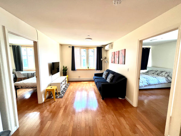 Completely private apt with no Airbnb host/ other guest(s) access. Entire apt fo  Rental unit in Queens · ★5.0 · 2 bedrooms · 3 beds · 1 bath Entire rental unit vacation rental 32841707