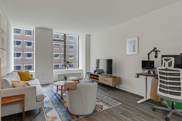 Welcome to turn-key living in Manhattan with this extra-large studio apartment b San Francisco, CA Serviced apartment in New York · Studio · 1 bed · 1 bath Entire serviced apartment vacation rental 649211720318305287