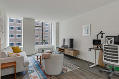 Welcome to turn-key living in Manhattan with this extra-large studio apartment b San Francisco, CA Serviced apartment in New York · Studio · 1 bed · 1 bath Entire serviced apartment vacation rental 649211720318305287