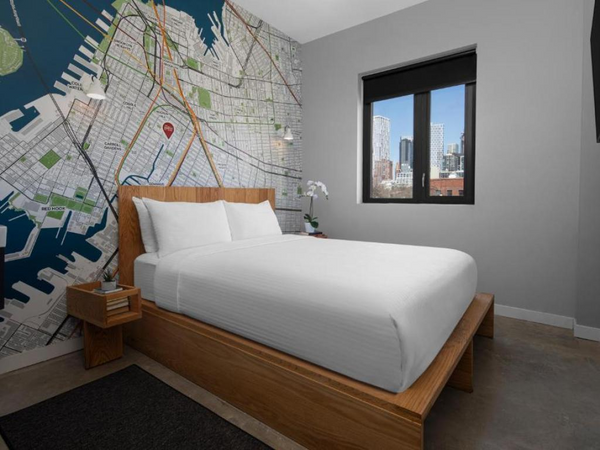 Located in the Boerum Hill area of Brooklyn, this property offers Manhattan view  Hotel in Brooklyn · ★4.33 · 1 bedroom · 1 bed · 1 bath Room in hotel vacation rental 832690639659912565