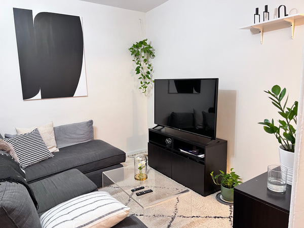 Explore all that Williamsburg has to offer from this plant & art filled oasis in New York, United States Rental unit in Brooklyn · ★4.70 · 1 bedroom · 1 bed · 1 shared bath Private room in rental unit vacation rental 51169564