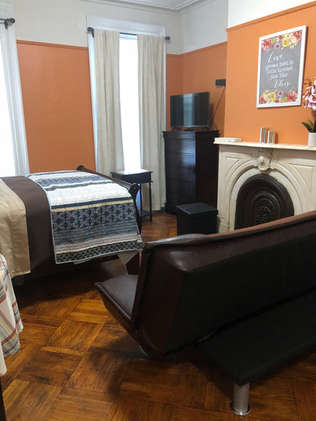Large windows hard wood floor New York, NY Home in Brooklyn · Studio · 1 bed · 1 private bath Private room in home vacation rental 781316394662756644