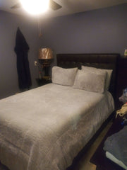   Townhouse in Staten Island · 3 bedrooms · 3 beds · 1.5 baths Private room in townhouse vacation rental 44322571