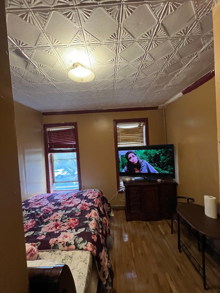Reconnect with loved ones in this family-friendly place. One person working pers New York, NY Rental unit in Brooklyn · 1 bedroom · 1 bed · 1 bath Private room in rental unit vacation rental 900438606900160902