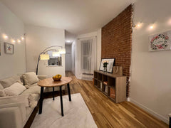 Spacious apartment near Central Park in Upper East Side. Near subway, the Metrop  Rental unit in New York · 1 bedroom · 1 bed · 1 bath Entire rental unit vacation rental 870662801624917253
