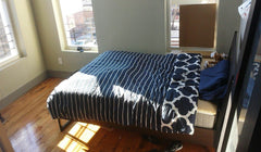 Spacious room in Bushwick while I'm away. 3 windows with a view of Manhattan. Ju Tulsa, OK Rental unit in Brooklyn · 1 bedroom · 1 bed · 2 baths Private room in rental unit vacation rental 13303942