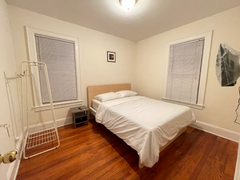 Newly renovated private living space located in the center of Whitestone, Queens New York, NY Home in Queens · ★4.69 · 2 bedrooms · 2 beds · 1 bath Entire home vacation rental 47226137