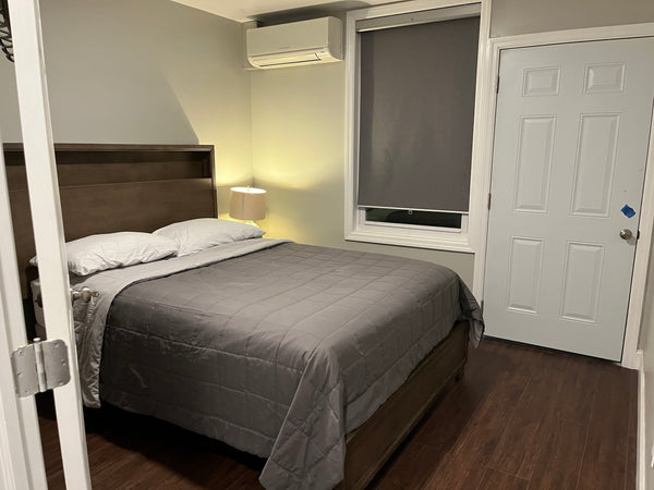 Room in a spacious and modern 2-bedroom apartment near Manhattan. Host will be p  Rental unit in Bronx · ★4.85 · 1 bedroom · 1 bed · 1 shared bath Private room in rental unit vacation rental 738531349516163975