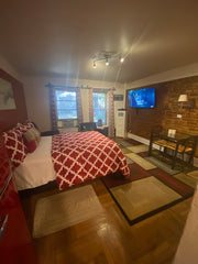 My place is a first floor studio. 1 block from the LIRR, 2 blocks from the A & C  Rental unit in Brooklyn · Studio · 1 bed · 1 bath Entire rental unit vacation rental 1016599683702806669