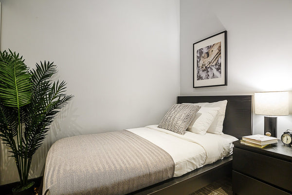 This clean, charming and glossy room is available in Upper East Side, <br />   N  Rental unit in New York · 4 bedrooms · 1 bed · 0 shared baths Private room in rental unit vacation rental 45375686