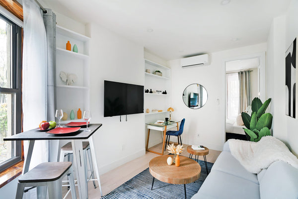 This 1BR apartment is located in the vibrant neighborhood of Midtown West/Hell's New York, NY Serviced apartment in New York · 1 bedroom · 1 bed · 1 bath Entire serviced apartment vacation rental 873190321112437979