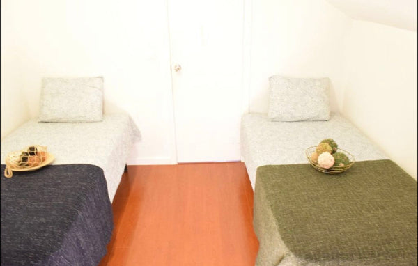 This apartment is located in Jackson Heights Queens.<br /> It is about 25min awa New York, United States Townhouse in Queens · 1 bedroom · 2 beds · 1 shared bath Private room in townhouse vacation rental 45725319