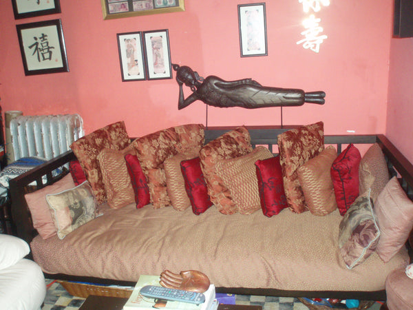 Beautifully Zen inspired flat to share in multi cultural neighborhood.  Lots of  New York, NY Rental unit in New York · 1 bedroom · 1 bed · 1 shared bath Shared room in rental unit vacation rental 3789265