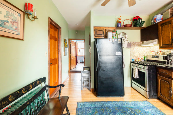 Clean and comfortable with old world charm. You with your family or friends will New York, United States Rental unit in Staten Island · ★4.65 · 2 bedrooms · 3 beds · 1 shared bath Private room in rental unit vacation rental 49873851