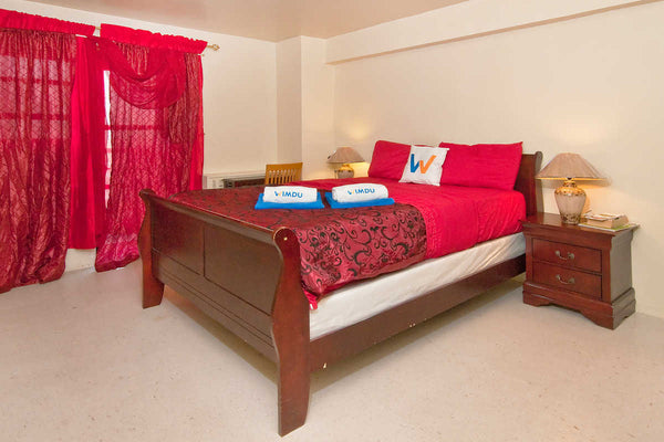 GORGEOUS Manhattan  RED ROOM   CLOSE TO the best RESTAURANTS, BARS, NIGHT CLUBS   Rental unit in New York · ★4.89 · 1 bedroom · 1 bed · 1.5 shared baths Private room in rental unit vacation rental 13276227