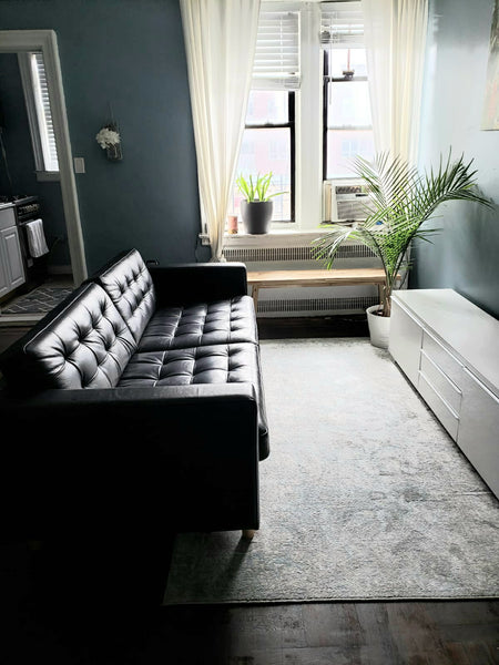 This space is located in the heart of Brooklyn. It is a charming and updated one New York, NY Rental unit in Brooklyn · ★4.70 · 1 bedroom · 1 bed · 1 shared bath Shared room in rental unit vacation rental 45866168