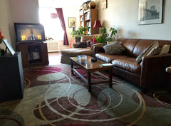 Brightly lit spacious apartment with roof access. A 7 minute walk from M and R t New York, NY Rental unit in Queens · 1 bedroom · 1 bed · 1 shared bath Private room in rental unit vacation rental 21907916