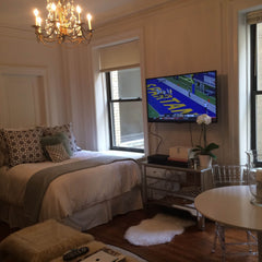 My beautiful and comfortable studio apartment is a classic New York experience.  New York, NY Rental unit in New York · Studio · 1 bed · 1 bath Entire rental unit vacation rental 6026546