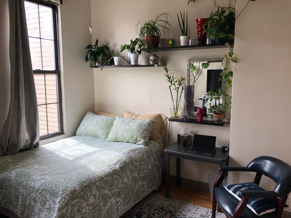 Sunny large bedroom with giant windows. Nice cozy bed. Dresser will be empty for New York, NY Rental unit in Brooklyn · 1 bedroom · 1 bed · 1 shared bath Private room in rental unit vacation rental 24075491