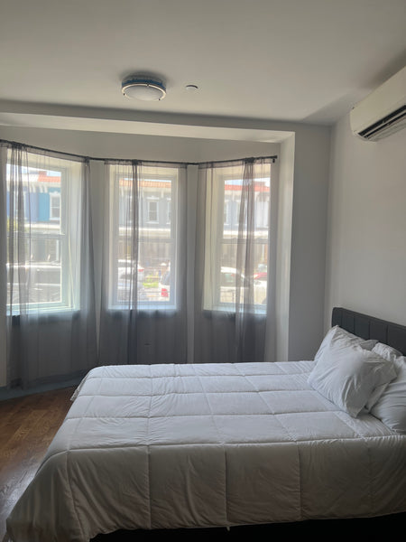 Feel comfortable in this cozy one bedroom apartment in Central Brooklyn. Located New York, NY Rental unit in Brooklyn · 1 bedroom · 1 bath Entire rental unit vacation rental 930438639940827929