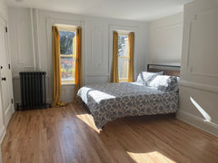 South-facing studio apartment on ground floor of house (only one step down to en New York, NY Rental unit in Brooklyn · ★5.0 · Studio · 1 bed · 1 bath Entire rental unit vacation rental 44040868