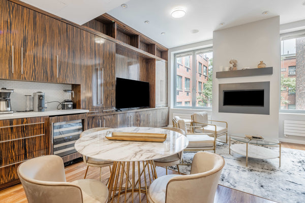 Welcome to Gotham House III, a Rove Travel Home! <br /><br />Rove is a brand of  New York, NY Rental unit in New York · ★5.0 · 4 bedrooms · 5 beds · 3 baths Entire rental unit vacation rental 616106207872645681