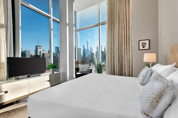 Spending time in this sprawling suite — with its private terraces and panoramic   Hotel in New York · 1 bedroom · 1 bed · 1 bath Room in hotel vacation rental 950072365812022967