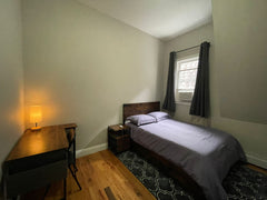 Enjoy your stay in a peaceful, clean house in a safe area, near all transportati New York, NY Home in The Bronx · 1 bedroom · 1 bed · 2 baths Private room in home vacation rental 882495408207604385