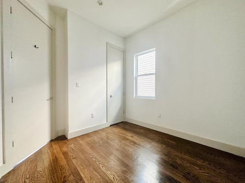 - Furnished room, new hardwood floor, in a 5 bedroom, 2 bathroom, recently gut r New York, NY Rental unit in Queens · 5 bedrooms · 1 bed · 2 shared baths Private room in rental unit vacation rental 853556061476001808