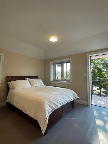 Welcome to our cozy house in flushing. This room is located on the second floor   Home in Queens · ★4.96 · 1 bedroom · 1 bed · 1 private bath Private room in home vacation rental 822759892870461459