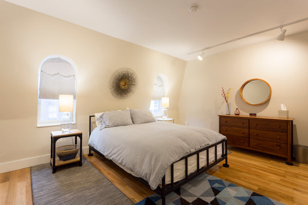 Spacious apartment with private roof deck on top floor of renovated, owner-occup New York, NY Home in New York · ★4.89 · 1 bedroom · 3 beds · 1 bath Entire home vacation rental 8734174